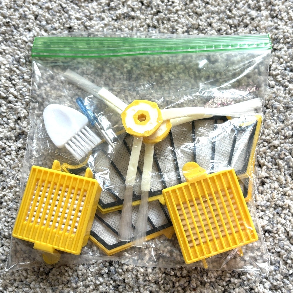 iRobot Roomba 500 series side brushes and filters set of 2 each